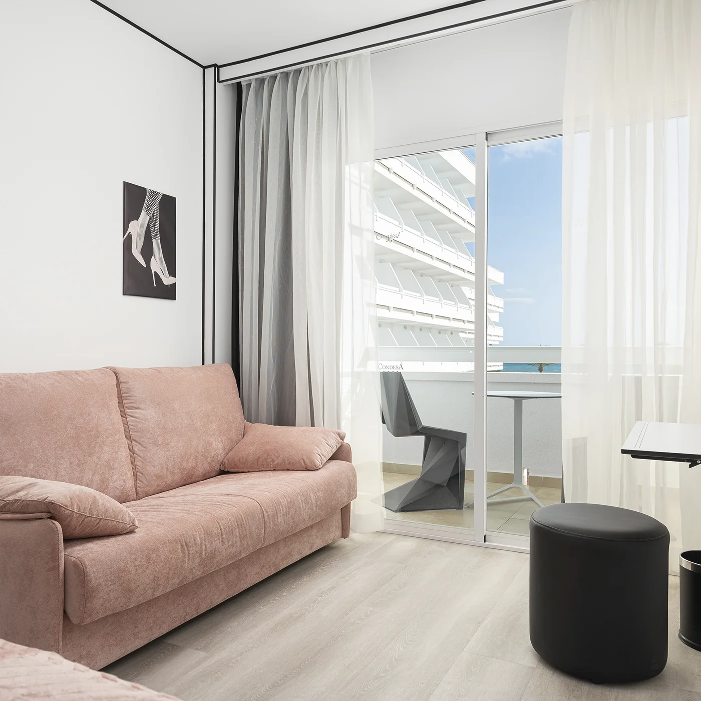 Amenities in Double Sea View Room hotel Condesa