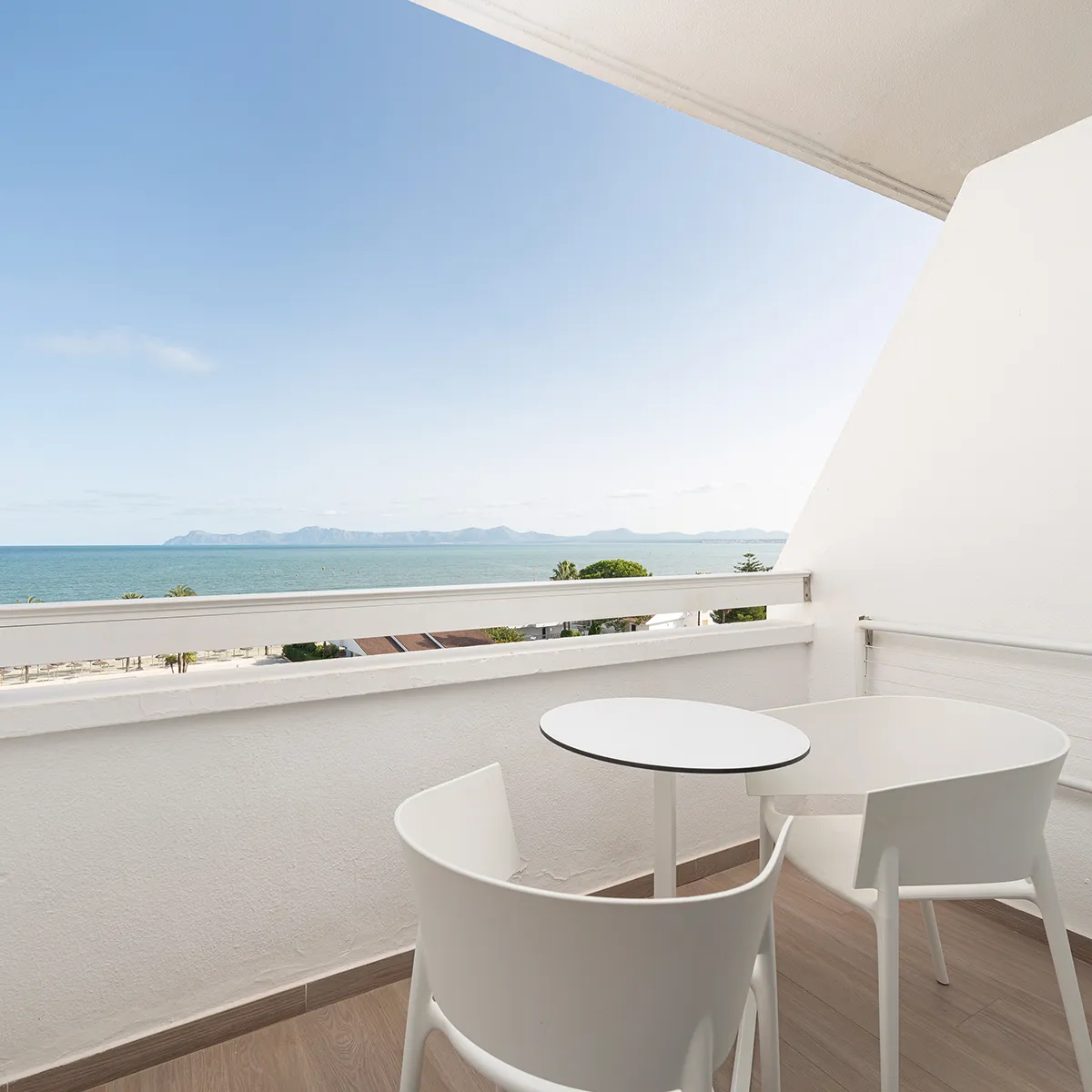 Junior Suite with balcony and sea view hotel Condesa