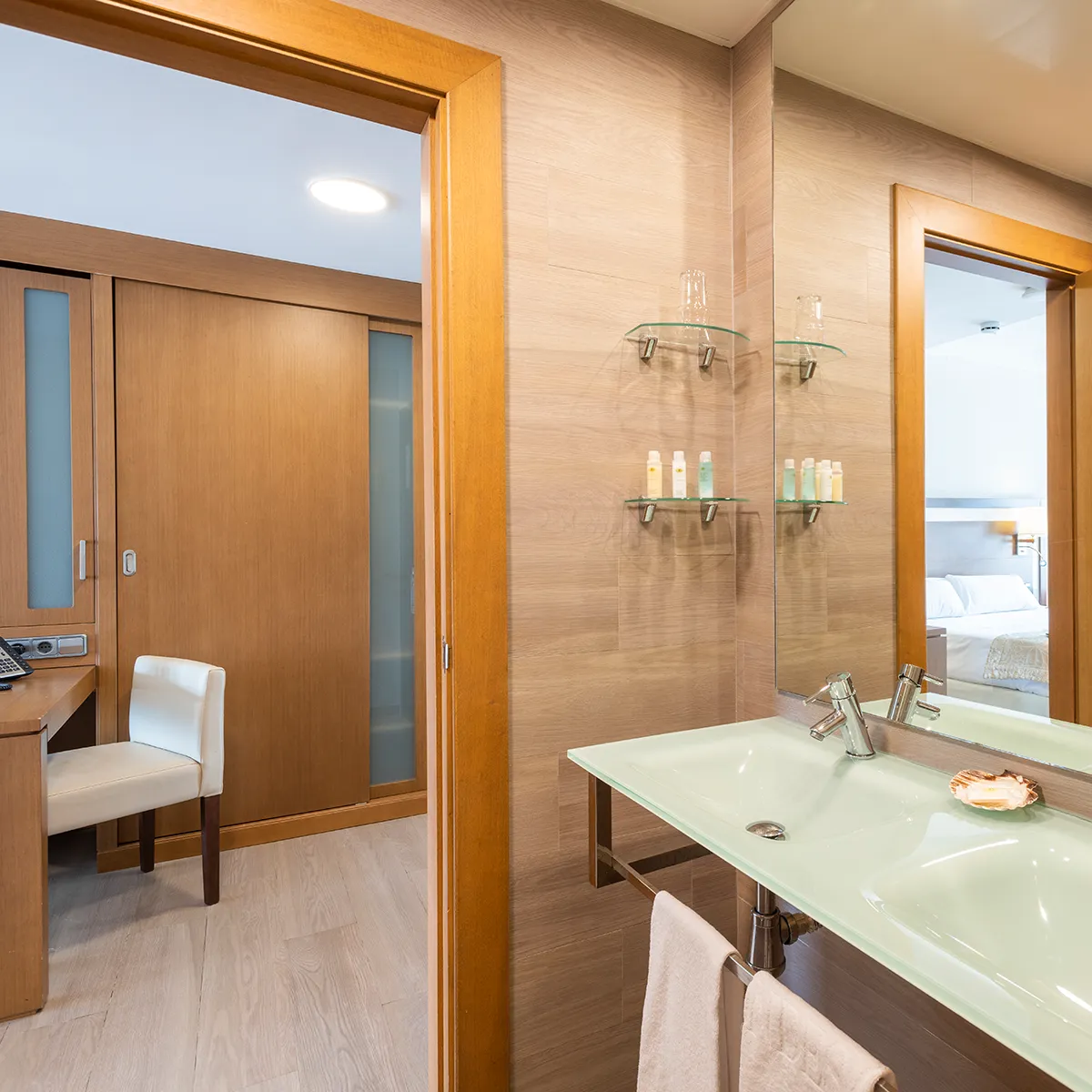 Bed in Junior Suite at hotel Condesa