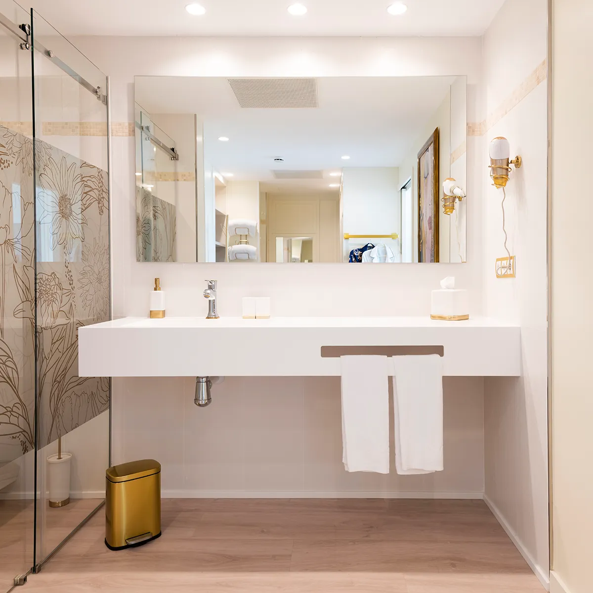 Bathroom in Royal Deluxe Room hotel Condesa