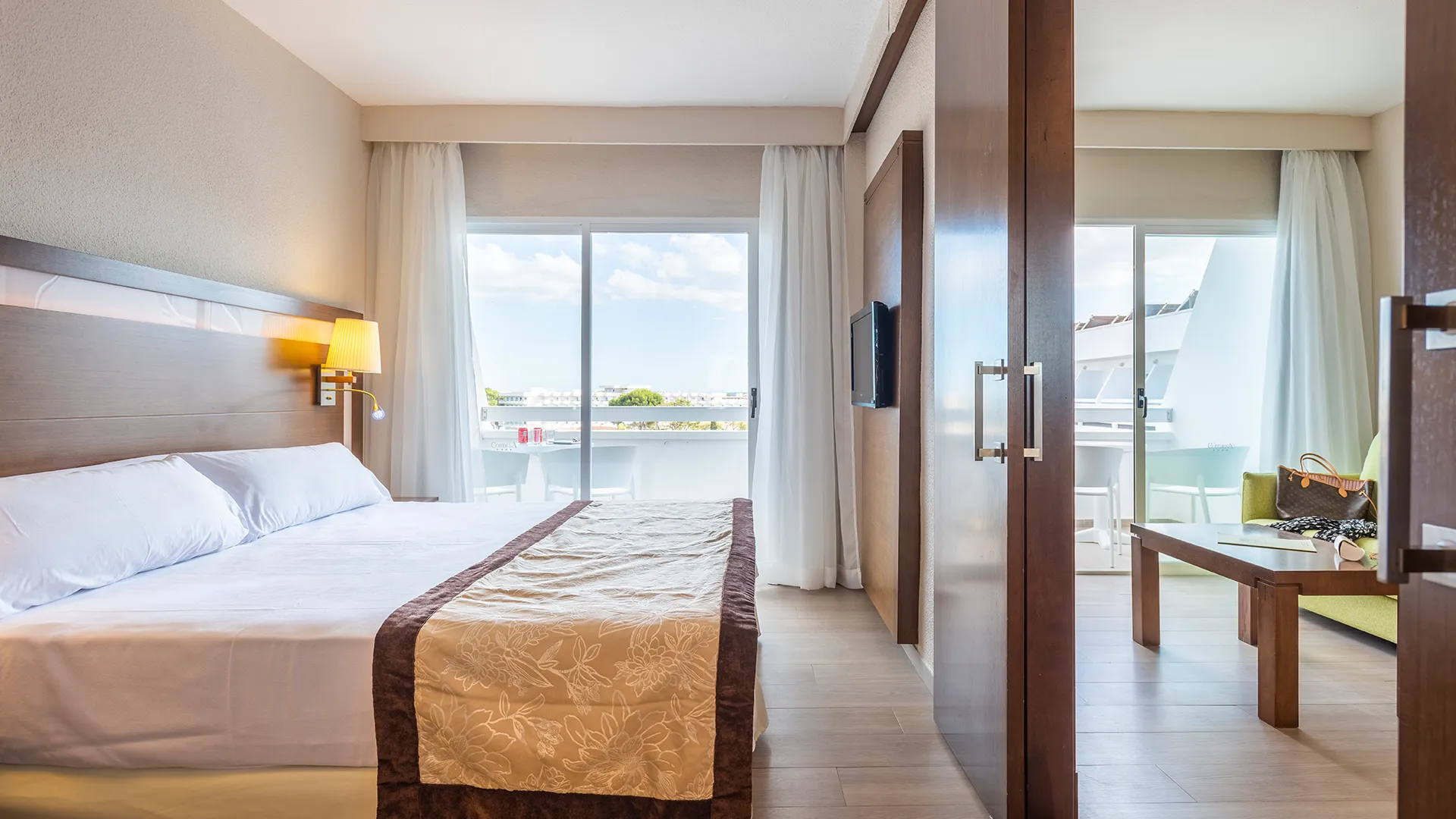 Suite with mountain view hotel Condesa